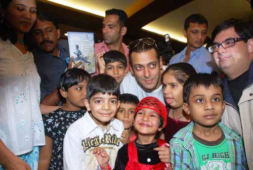 Salman Khan with children Salman Khan with children