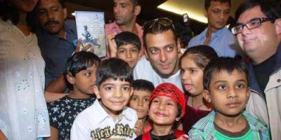Salman Khan with children
