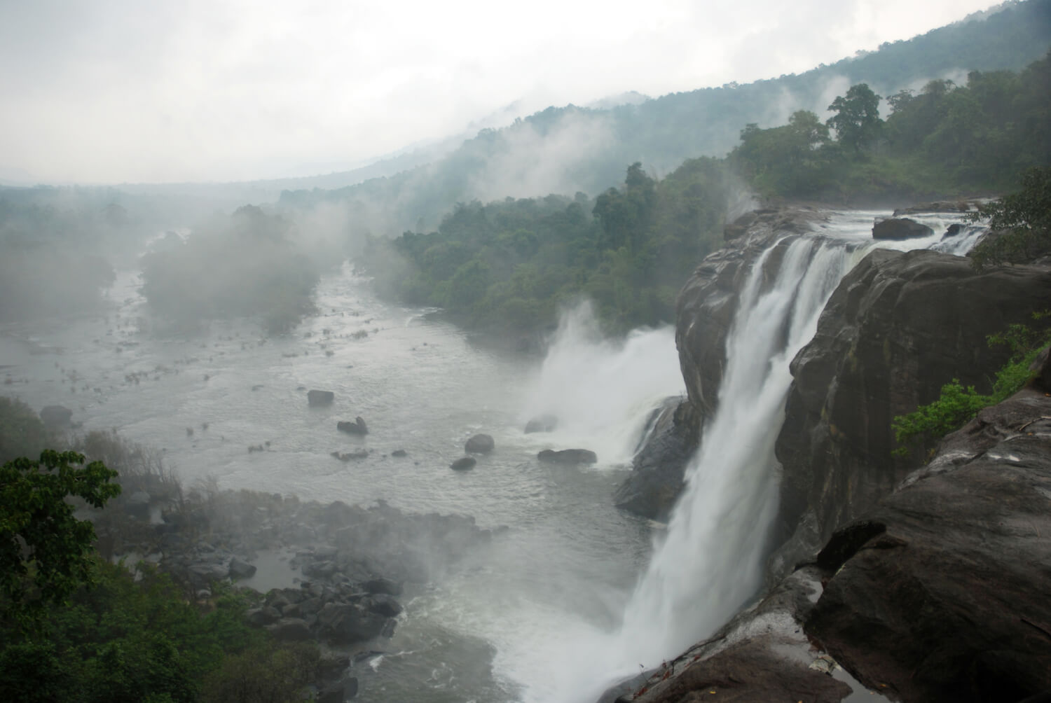 Athirapally Falls Tourist Location In Kerala
