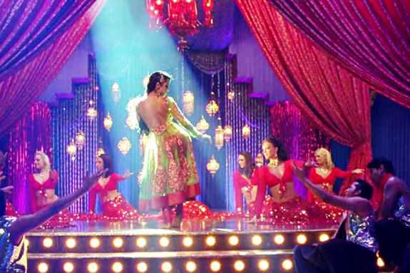 Malaika featured in Anarkali song in Housefull 2 malaika anarkali housefull 2